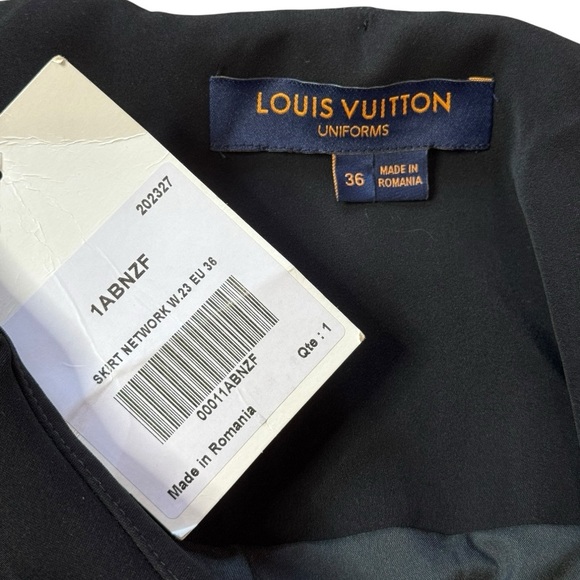 Louis Vuitton Uniforms Pleated Skirt size 36 (US 4) NWT - Picture 7 of 12
